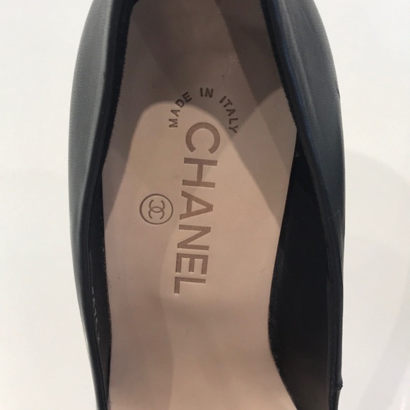 Authentic Chanel high heel pumps - Picture 5 of 7